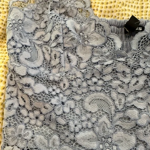 Express lace crop top - NWT - Picture 4 of 5